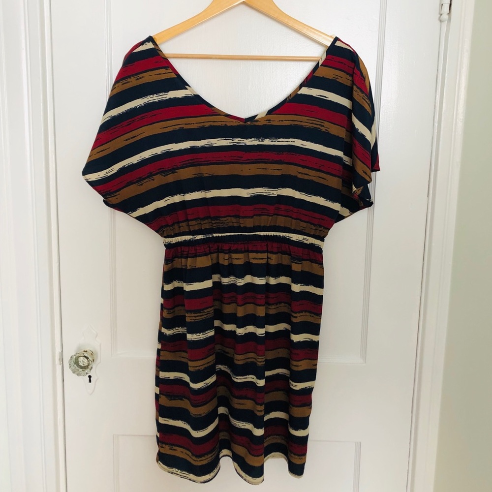 V-Neck, Open Back Fall Must Have!!